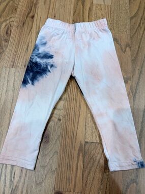 Denny’s baby girl Dori Creations brand tie dye leggings